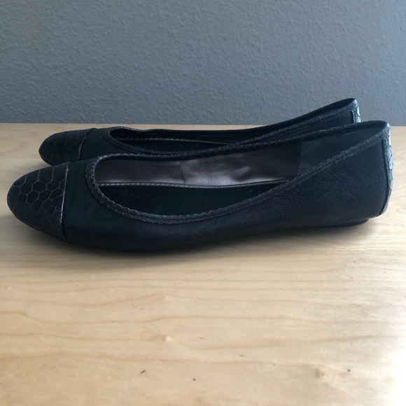BANANA REPUBLIC Ballet Flats - Picture 2 of 11